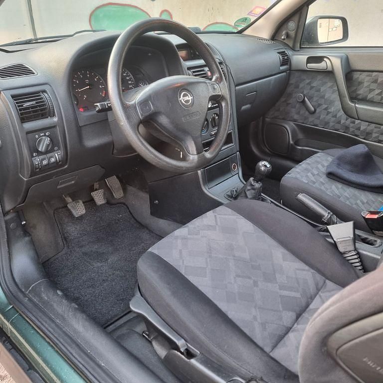 Gebraucht Opel Astra 101 PS (74 kW) 1998 Grün Limousine