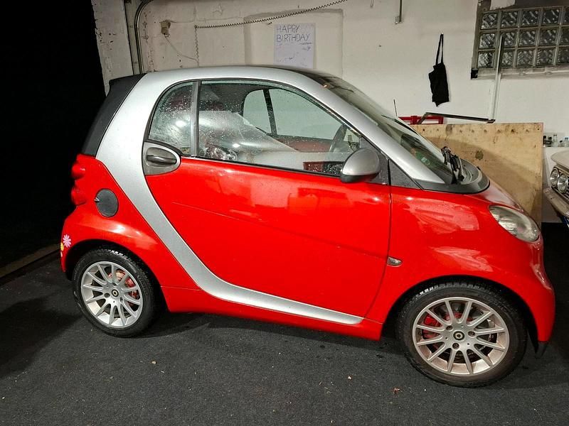 Rot Gebraucht 2007 Smart ForTwo Coupé Passion Kleinwagen | 2.850 € (Guter Preis) - Bild 1/4