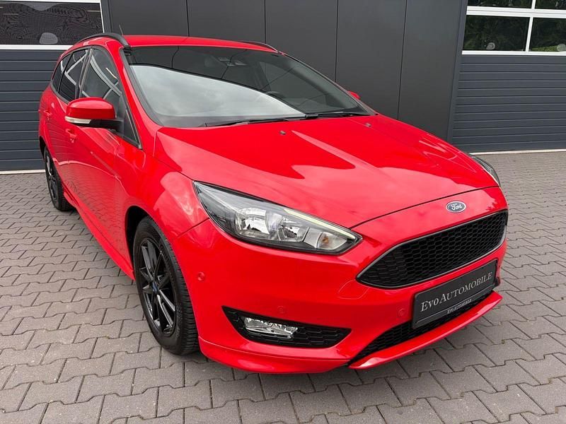 Gebraucht Ford Focus ST-Line 135 PS (99 kW) 2018 Rot Kombi