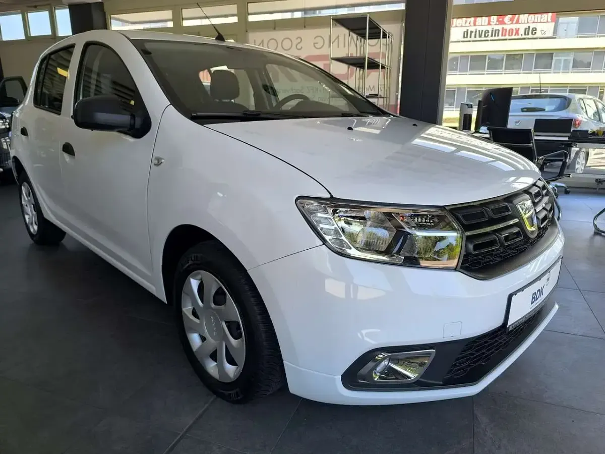 Gebraucht Dacia Sandero Essentiel 73 PS (53 kW) 2020 Gletscherweiss Kleinwagen