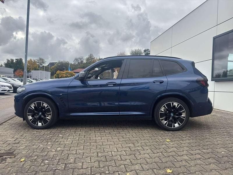 Gebraucht BMW iX3 Impressive 210 kW (286 PS) 2024 Phytonicblau metallic SUV