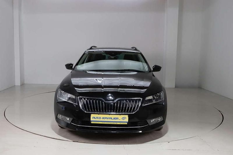 Gebraucht Skoda Superb 190 PS (139 kW) 2016 Schwarz Kombi