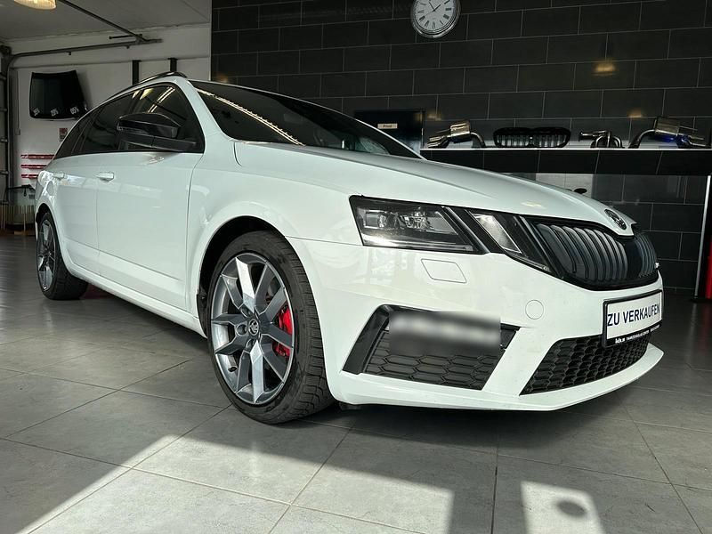 Weiß Gebraucht 2020 Skoda Octavia Ambiente Kombi | 18.390 € (Fairer Preis) - Bild 1/4