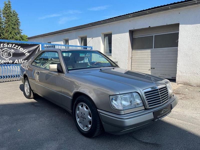 Gebraucht Mercedes 320 220 PS (161 kW) 1995 Silber Coupé