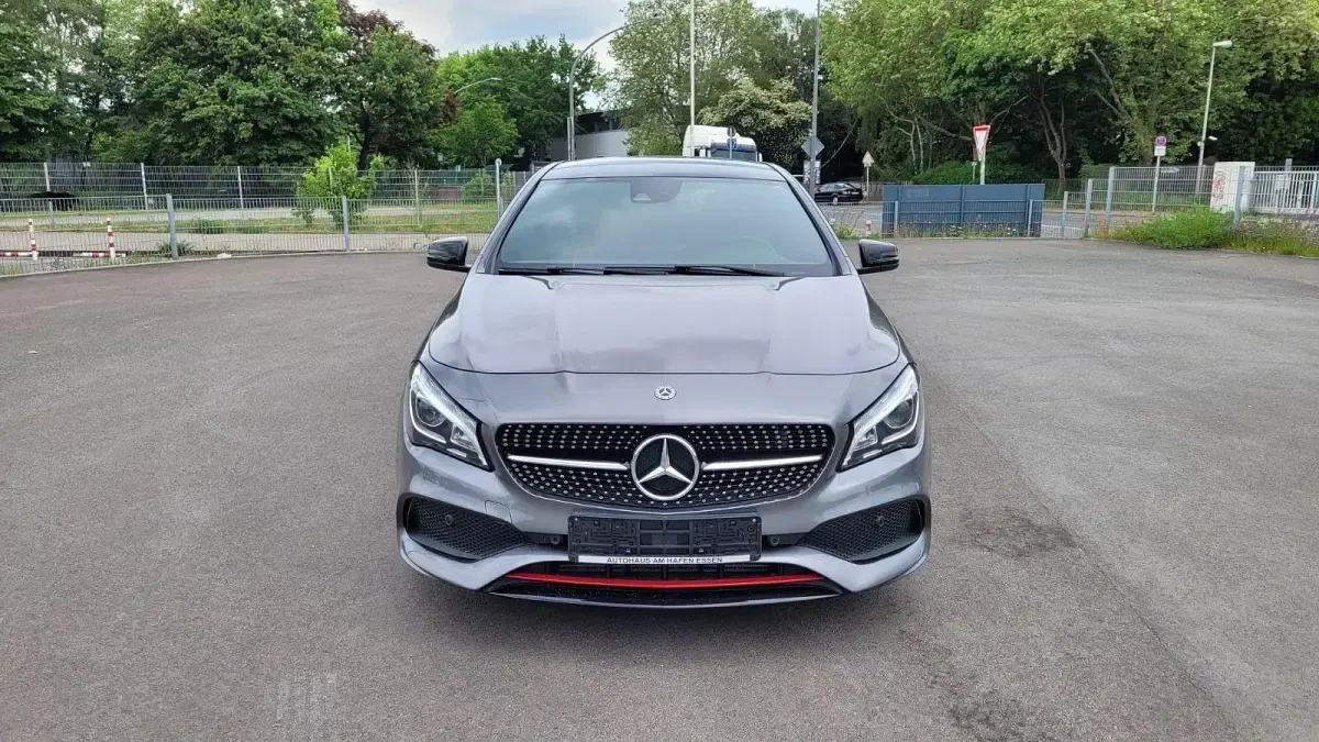 Gebraucht Mercedes CLA250 AMG line 218 PS (160 kW) 2018 Grau Coupé