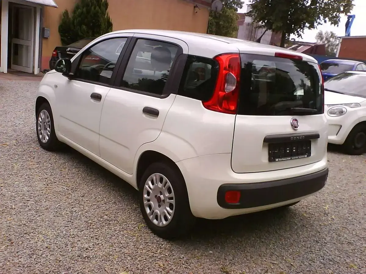 Gebraucht Fiat Panda Easy 69 PS (50 kW) 2018 Colore esterno (weiss) Kleinwagen