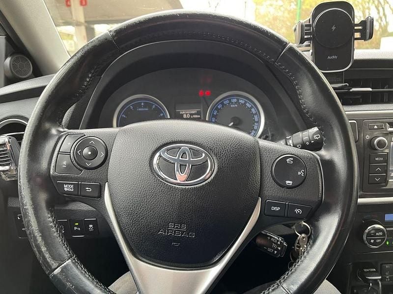 Gebraucht Toyota Auris 132 PS (97 kW) 2014 Grau Limousine