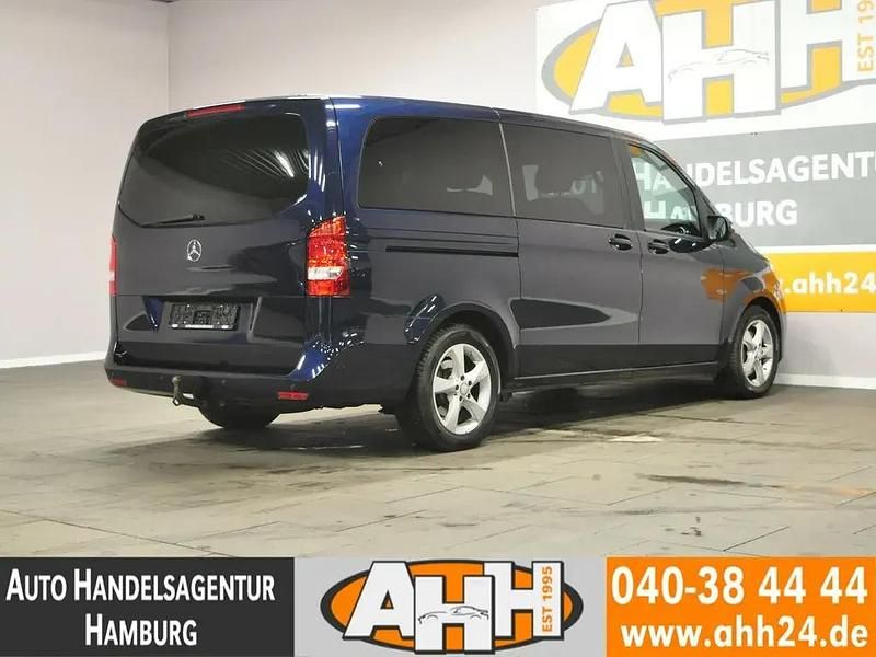 Gebraucht Mercedes V220 Edition 163 PS (119 kW) 2015 Cavansitblau metallic Van / Kleinbus