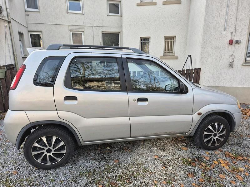 Silber Gebraucht 2002 Suzuki Ignis Limousine | 999 € (Fairer Preis) - Bild 1/4