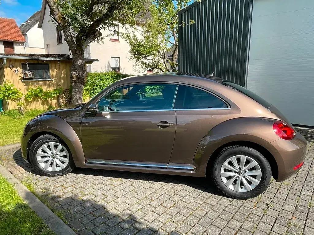 Gebraucht VW Beetle 105 PS (77 kW) 2015 Braun Kleinwagen