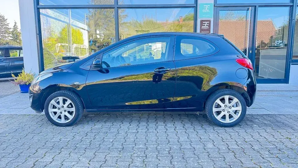 Usata Mazda 2 Active 75 CV (55 kW) 2010 Nero Utilitaria
