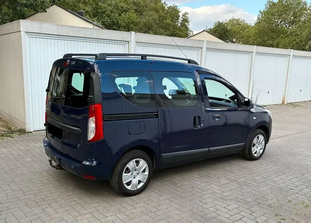 Gebraucht Dacia Dokker Celebration 116 PS (85 kW) 2018 Blau Van / Kleinbus