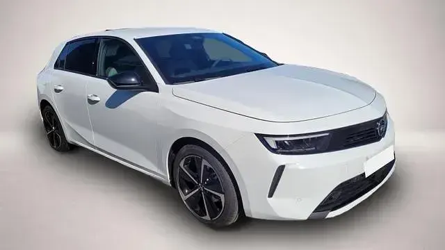 Neu Opel Astra Edition 131 PS (96 kW) 2026 Manufacturer Limousine