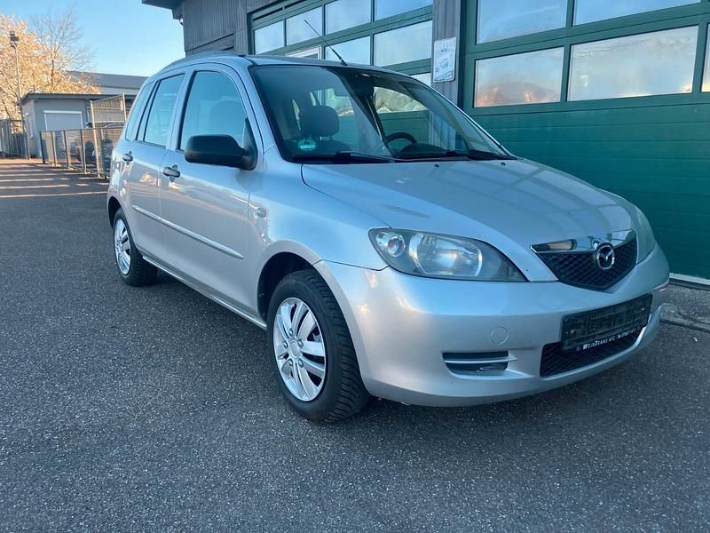 Gebraucht Mazda 2 Comfort 75 PS (55 kW) 2003 Silber Kleinwagen