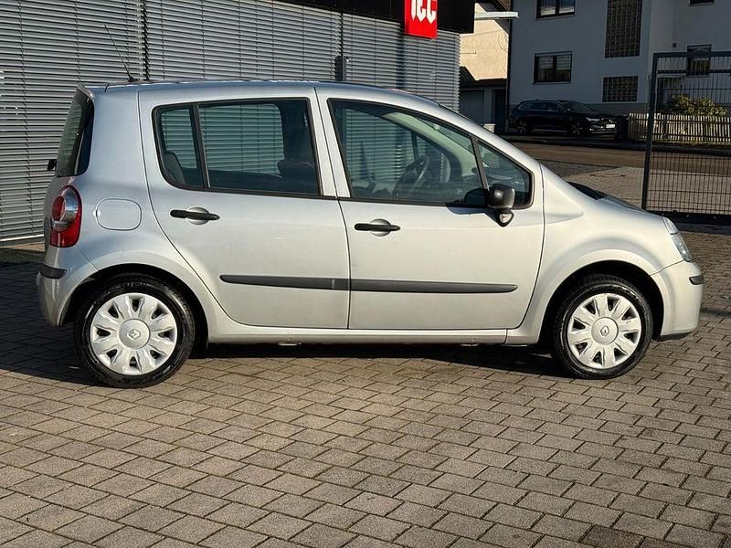 Gebraucht Renault Modus Authentique 75 PS (55 kW) 2006 Silber Van / Kleinbus