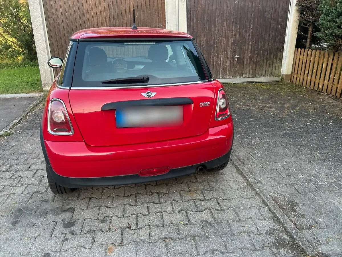 Gebraucht Mini Cooper 75 PS (55 kW) 2009 Rot Kleinwagen