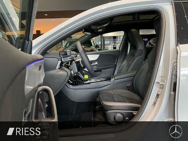 Manufaktur lack manufaktur alp Gebraucht 2025 Mercedes A200 AMG Limousine | 38.400 € (Etwas zu teuer) - Bild 1/4