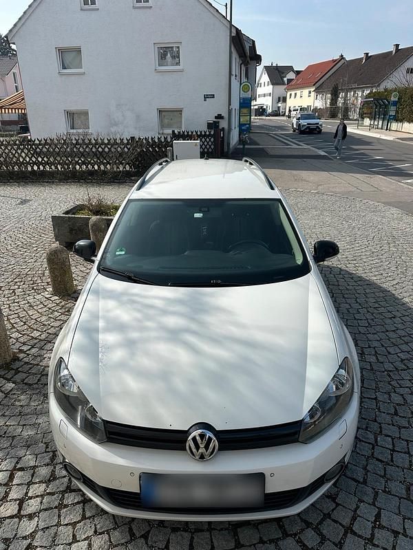 Gebraucht VW Golf VII Match 105 PS (77 kW) 2012 Weiß Kombi