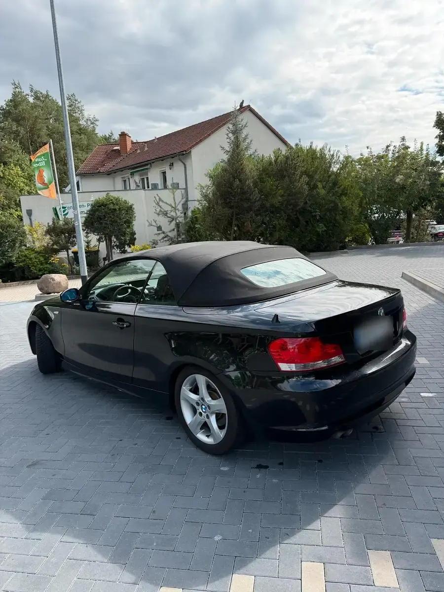 Gebraucht BMW 123 Cabriolet 204 PS (150 kW) 2009 Schwarz Cabrio