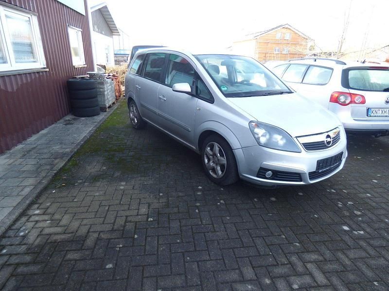 Gebraucht Opel Zafira 120 PS (88 kW) 2007 Grau Van / Kleinbus