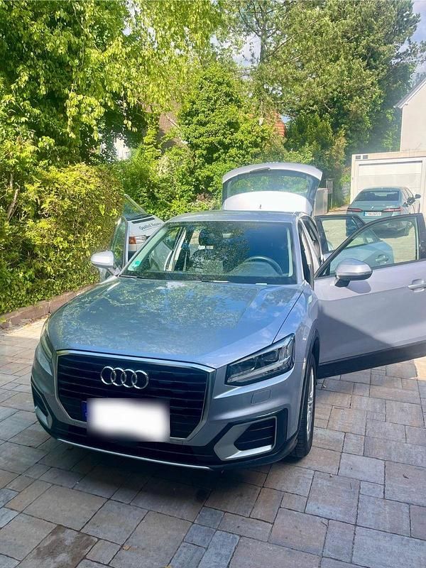 Gebraucht Audi Q2 Design 116 PS (85 kW) 2020 Silber SUV