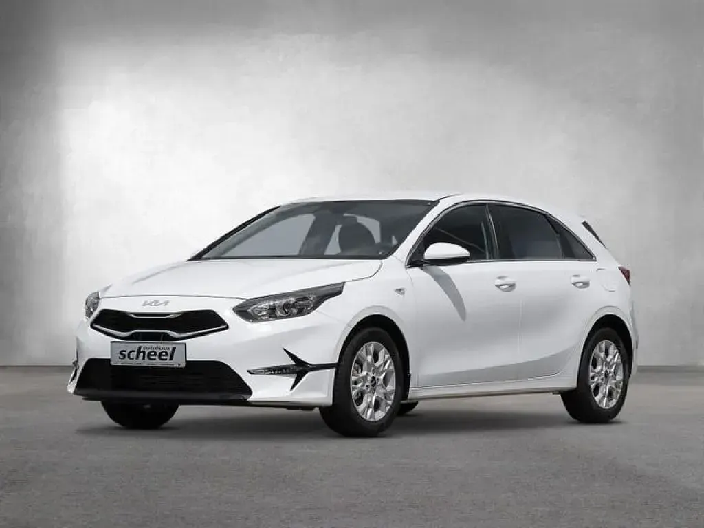Gebraucht Kia Ceed Vision 101 PS (74 kW) 2025 Wd casa white s Kleinwagen