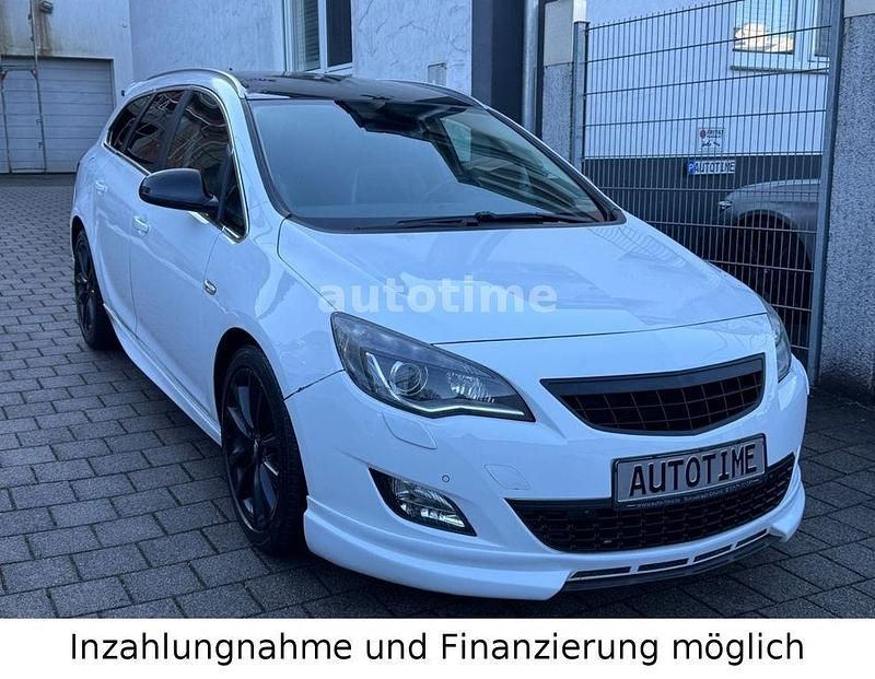 Gebraucht Opel Astra Innovation 165 PS (121 kW) 2012 Weiß Kombi