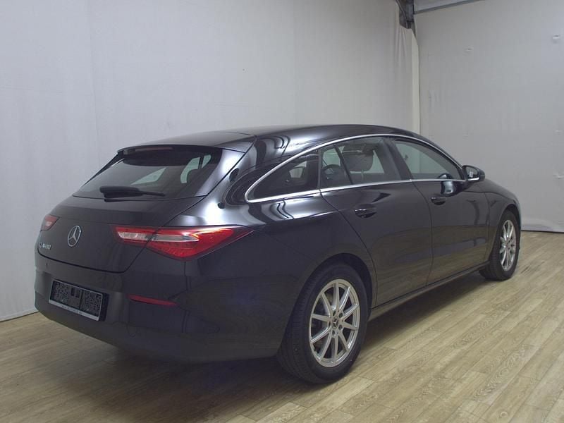 Gebraucht Mercedes CLA180 Shooting Brake 136 PS (100 kW) 2023 Nachtschwarz Kombi