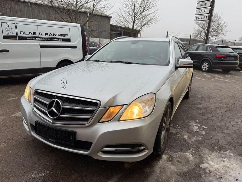 Gebraucht Mercedes E300 204 PS (150 kW) 2013 Silber Limousine