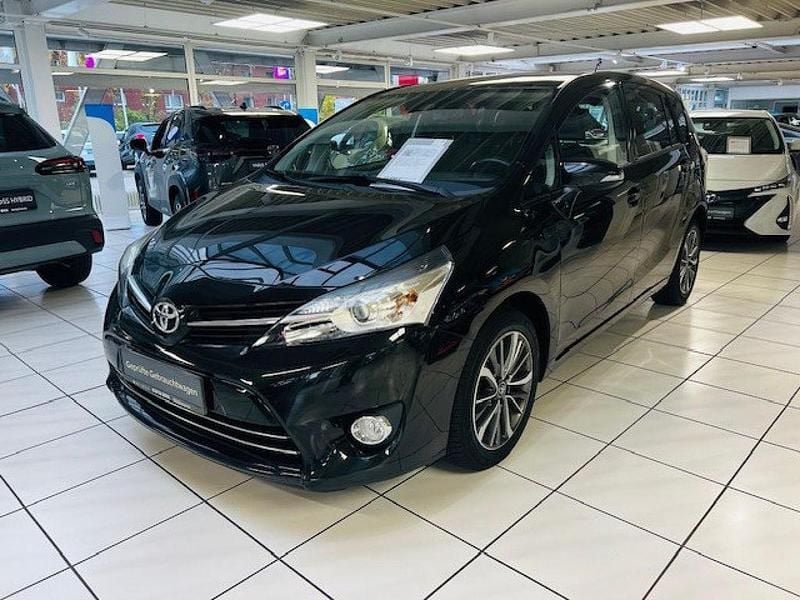 Mysticschwarz mica Gebraucht 2016 Toyota Verso Comfort Van / Kleinbus | 12.950 € (Fairer Preis) - Bild 1/4