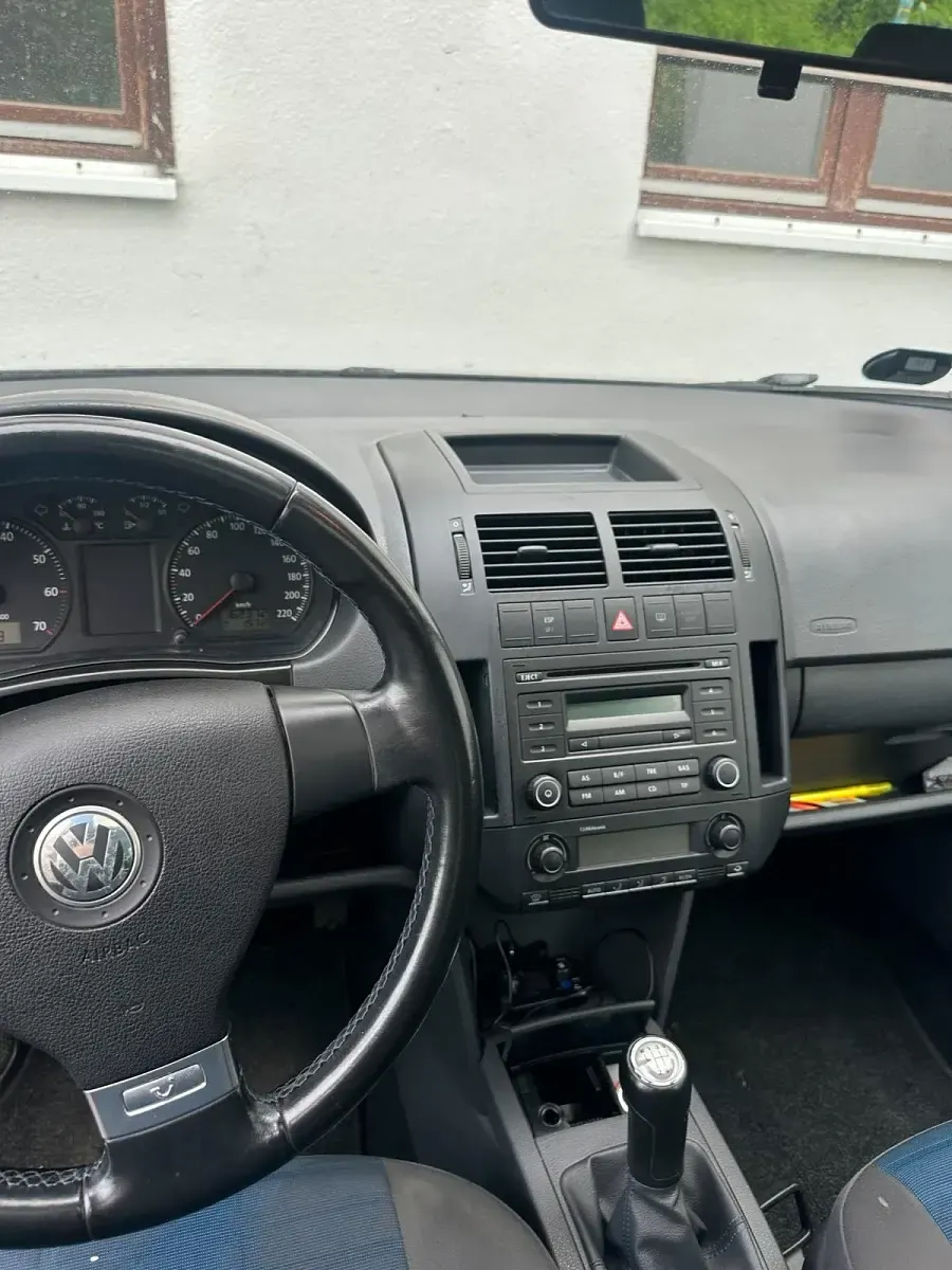 Gebraucht VW Polo 64 PS (47 kW) 2007 Blau Kleinwagen