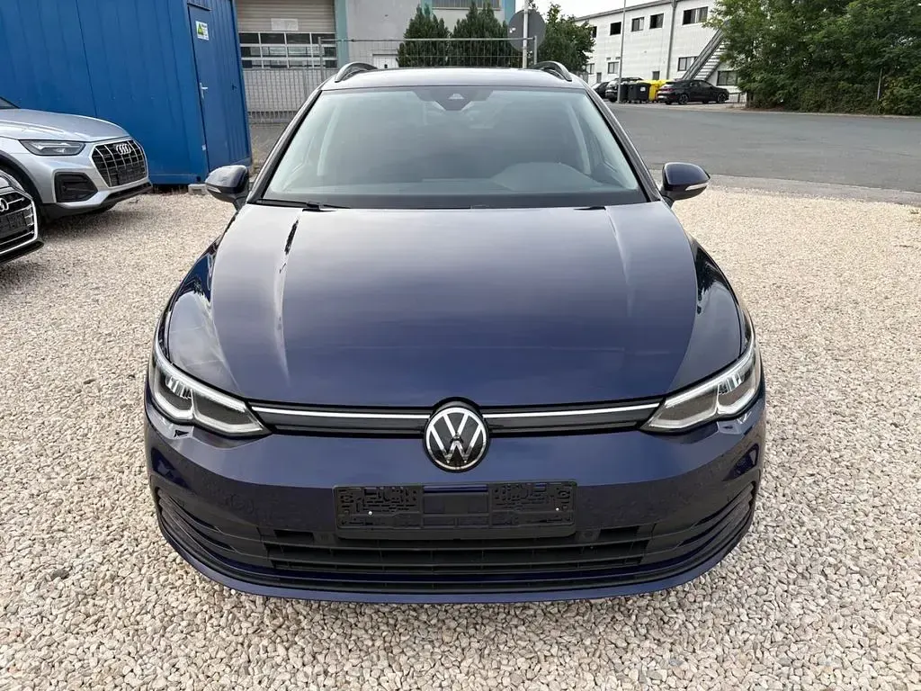Gebraucht VW Golf VIII Life 131 PS (96 kW) 2023 Blau Kombi