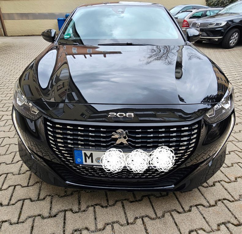 Schwarz Gebraucht 2022 Peugeot 208 Active Kleinwagen | 13.200 € (Guter Preis) - Bild 1/4