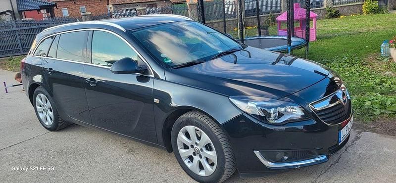 Gebraucht Opel Insignia Edition 163 PS (119 kW) 2015 Schwarz Kombi