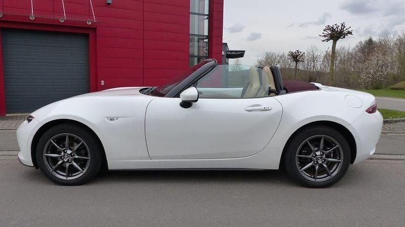 Gebraucht Mazda MX5 131 PS (96 kW) 2018 Weiß Cabrio