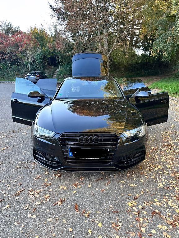 Schwarz Gebraucht 2017 Audi A5 Sportback Ambiente Limousine | 15.500 € (Superpreis) - Bild 1/4