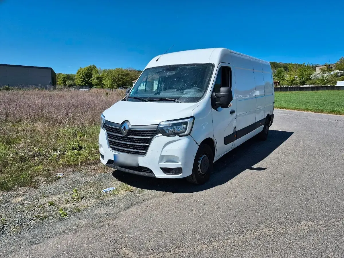 Second-hand Renault Master 150 CP (110 kW) 2021 Alb Monovolum