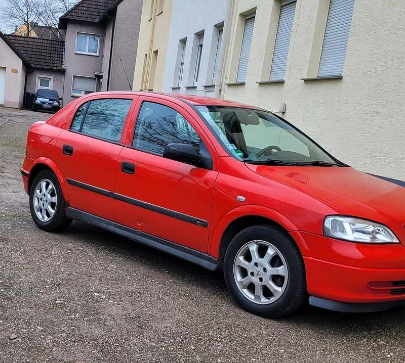 Gebraucht Opel Astra 75 PS (55 kW) 2001 Rot Limousine