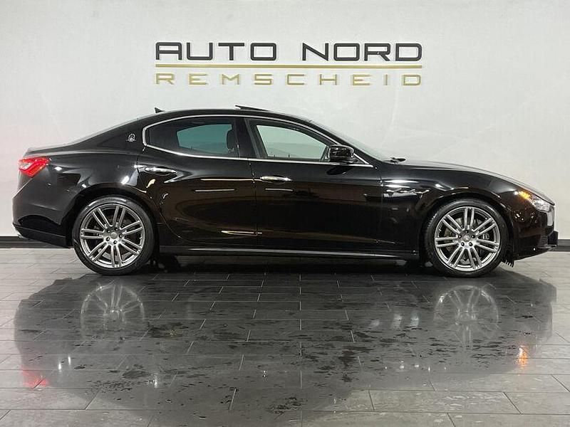 Gebraucht Maserati Ghibli 330 PS (242 kW) 2015 Schwarz Limousine