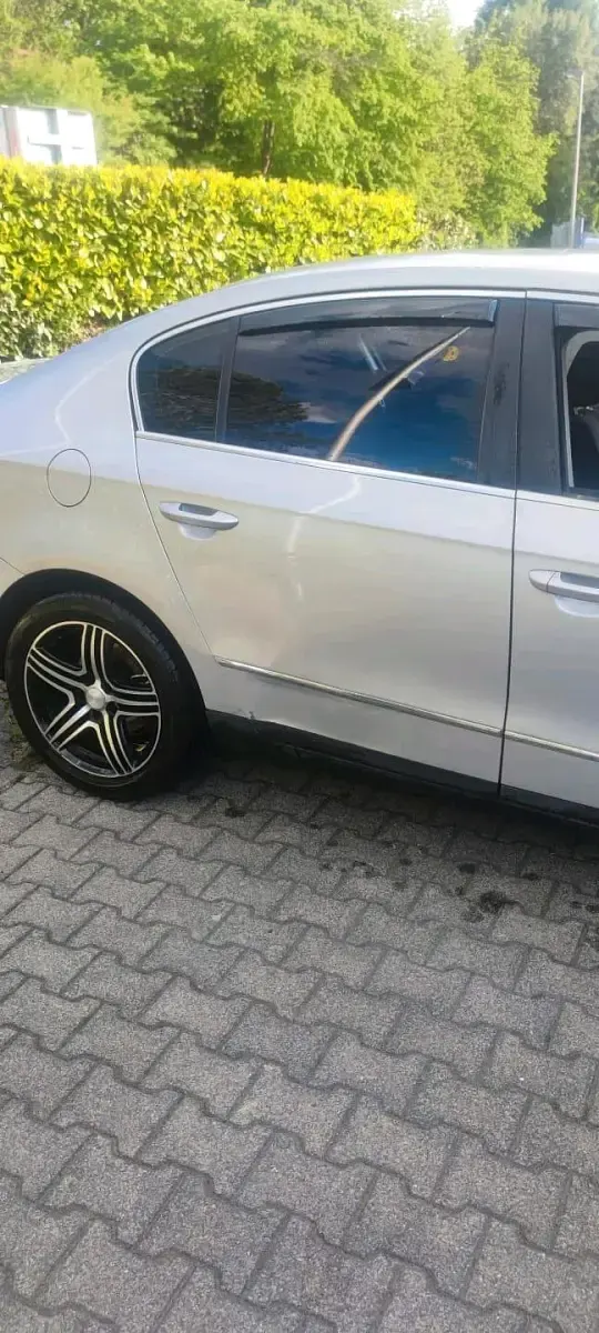 Gebraucht VW Passat 116 PS (85 kW) 2006 Silber Limousine