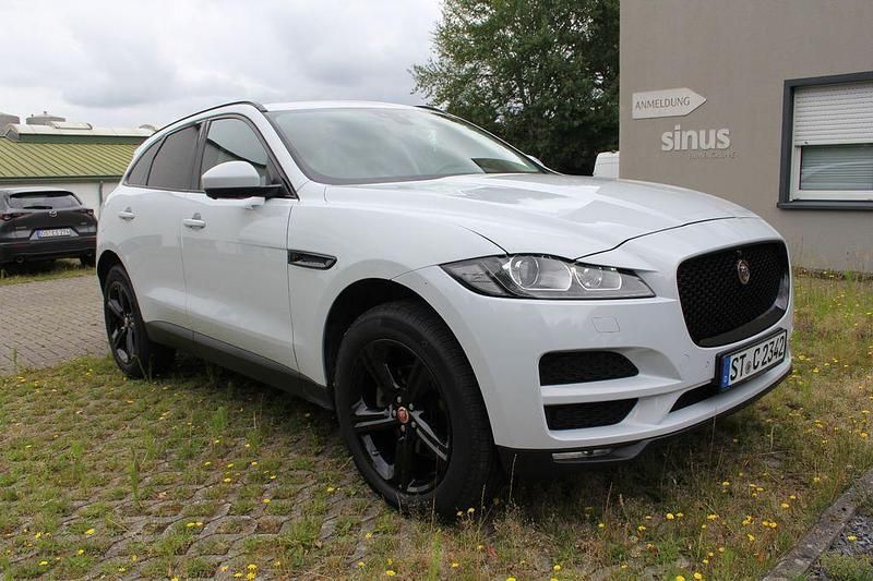 Weiß Gebraucht 2017 Jaguar F-Pace Prestige SUV | 19.499 € (Fairer Preis) - Bild 1/4
