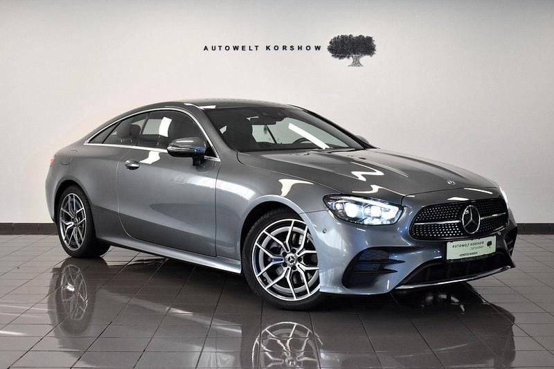 Grau Gebraucht 2021 Mercedes E200 AMG line Coupé | 41.000 € (Guter Preis) - Bild 1/3