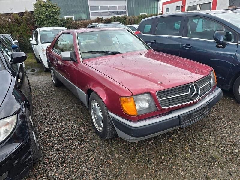 Rot Gebraucht 1989 Mercedes 300 Coupé | 3.300 € - Bild 1/4