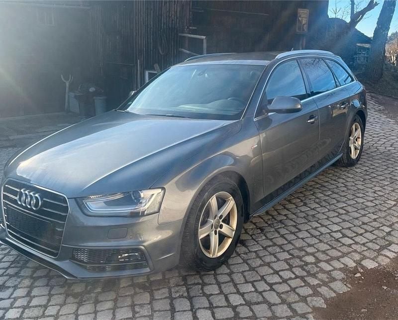 Gebraucht Audi A4 S-Line 211 PS (155 kW) 2013 Grau Kombi