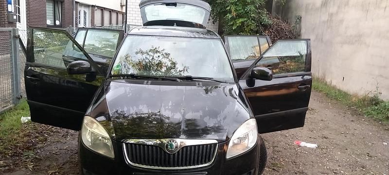Schwarz Gebraucht 2008 Skoda Fabia Kombi | 2.300 € (Fairer Preis) - Bild 1/4