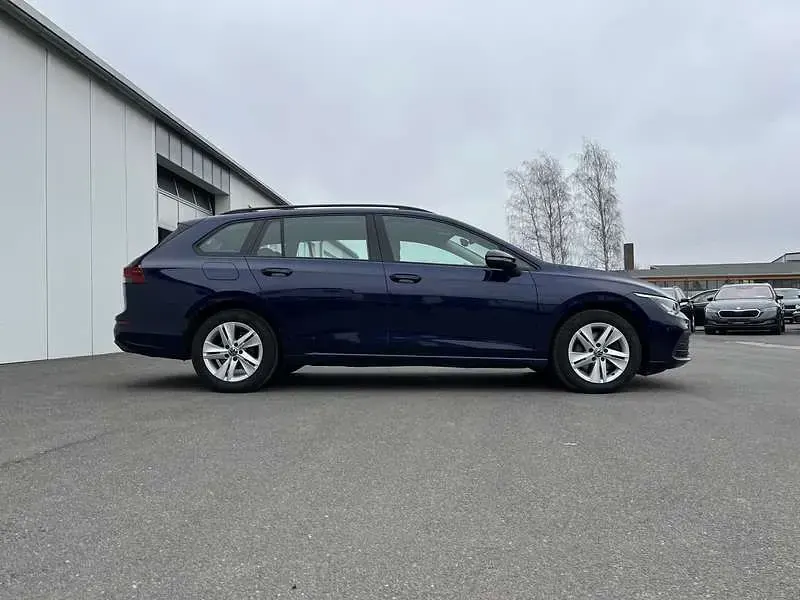 Gebraucht VW Golf VII Life 116 PS (85 kW) 2021 Blau Kleinwagen