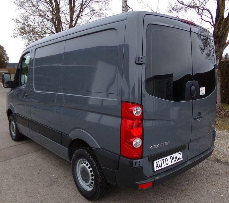 Gebraucht VW Crafter 109 PS (80 kW) 2015 Grau Van