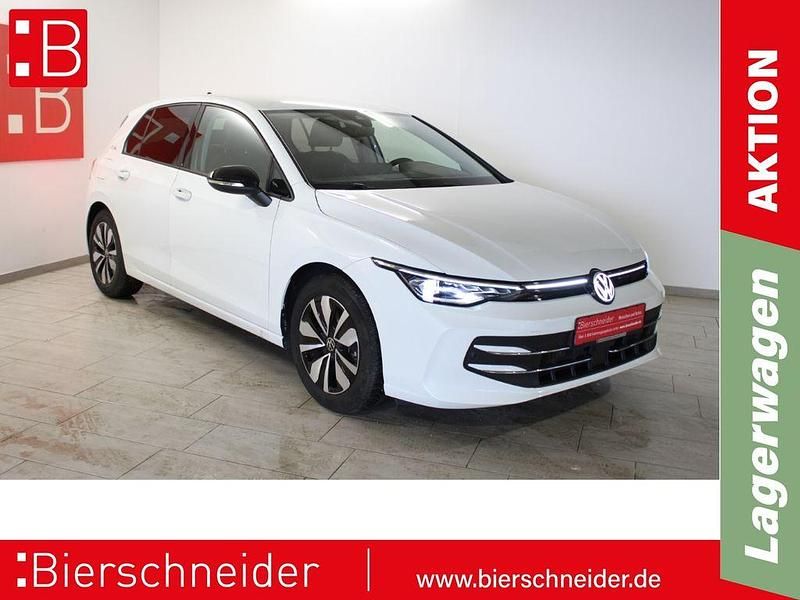 Gebraucht VW Golf VIII Goal 150 PS (110 kW) 2024 Weiss Limousine