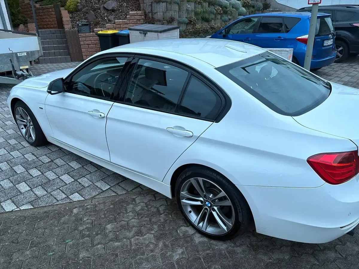 Brugt BMW 320 184 HK (135 kW) 2012 Hvid Sedan