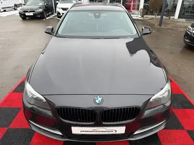 Gebraucht BMW 520 Comfort Edition 190 PS (139 kW) 2015 Grau Kombi